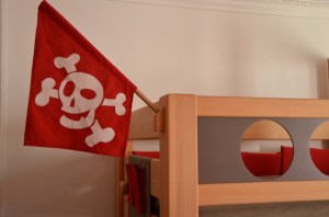 Piratenbett Kindermöbel Babybett Kinderzimmer Babyzimmer KindinKoblenz Romy Shopping Kind Koblenz